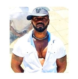 Meet your Posher, Lawrence